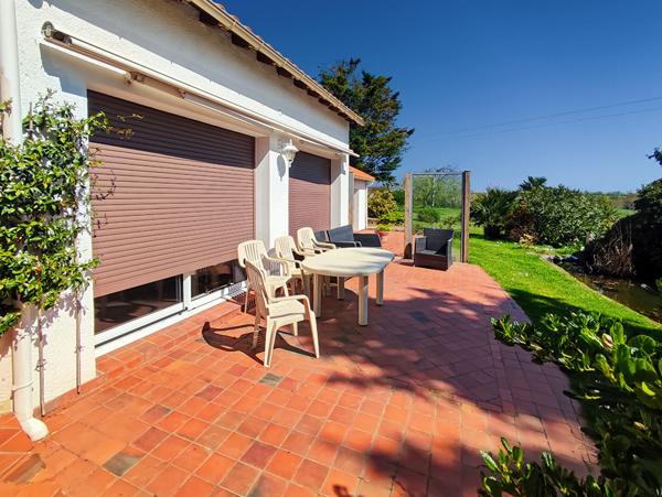 Maison Saint Pierre Montlimart 5 pièce(s) 172 m2