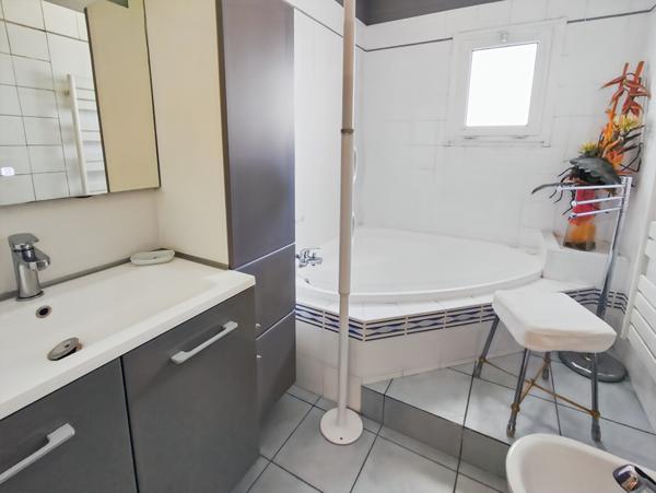 Maison Saint Pierre Montlimart 5 pièce(s) 172 m2