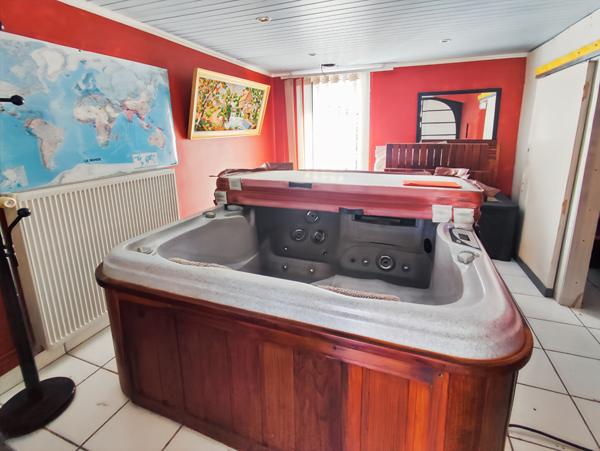 Maison Saint Pierre Montlimart 5 pièce(s) 172 m2