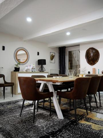 Maison de ville T6 avec garage et piscine