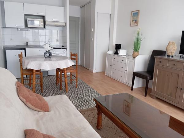 Appartement 1 pièce à louer Rochefort - 17300 / Réf: 198