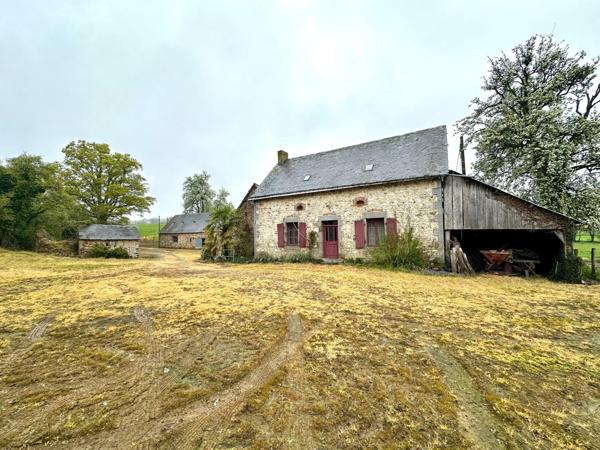 Maison à SAINT-GEORGES-BUTTAVENT, 53100 - 8 pièces 350m²