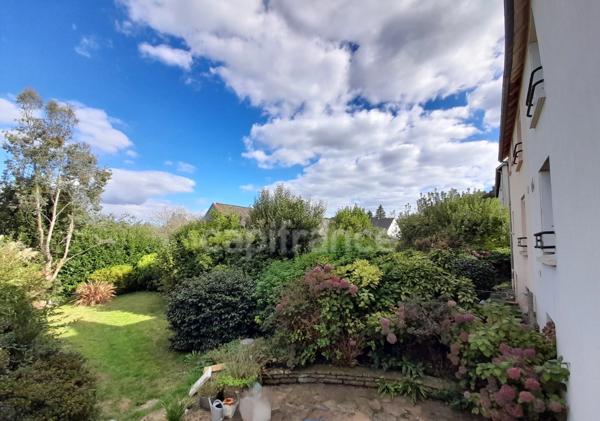 Maison à vendre 4 pièces QUIMPER (29)-83 m2 surface habitable - 3 chambres - avec sous-sol- 1 garage indépendant- jardin- terrasse - Parcelle de 436m2-