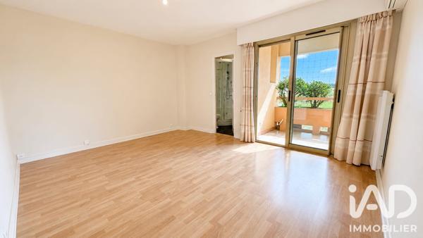 Appartement à vendre 4 pièces 104 m² Mandelieu-la-Napoule