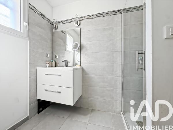 Maison à vendre 5 pièces 94 m² Arles