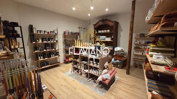 Local Commercial et appartement Barcelonnette (04400)