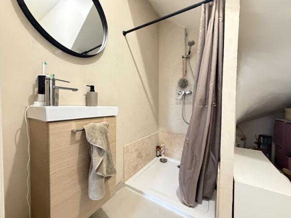 Pennes-Mirabeau (13170) Maison 100m2 T5 de 2024 ! Sur 330m2 de terrain avec garage.