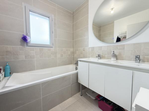 Pennes-Mirabeau (13170) Maison 100m2 T5 de 2024 ! Sur 330m2 de terrain avec garage.