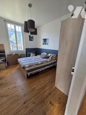 Maison d'habitation avec jardin attenant.