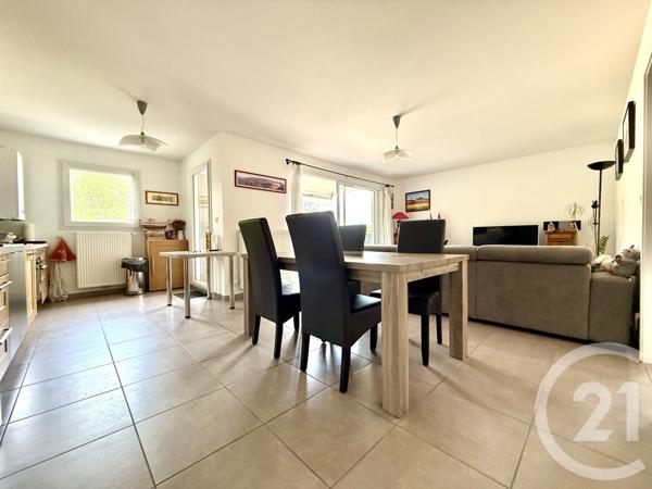 Appartement T4 à vendre  4 pièces - 92,72 m2 GENAS - 69