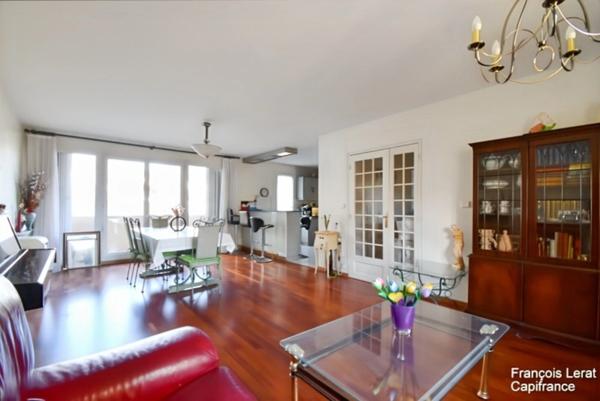 Appartement à vendre 5 pièces THIAIS (94)– Appartement de 5 pièces avec une cave et une place de parking – 95,29 m2 loi Carrez - 393 800 € honoraires d’agence inclus