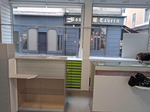 Fonds et/ou murs commerciaux à louer à Bourg-en-Bresse dans l'Ain (01000), ref : 01083-L154