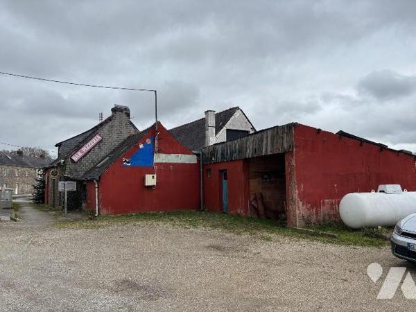 Immeuble à Vendre à QUIMPER, en Finistère Sud (29), en Campagne, Sur Axe passant, aux Portes du...