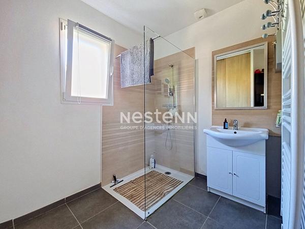 Maison de plain-pied, à vendre à La Motte du Caire - 2 pièces, grand terrain