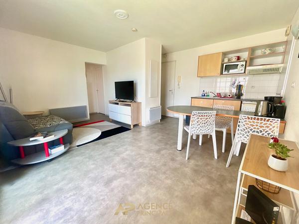 T3 Dernier étage avec terrasse, parking et piscine ? Les Minimes La Rochelle 259 500 € **  - Référence  MR686D2