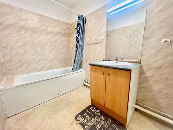 T3 Dernier étage avec terrasse, parking et piscine ? Les Minimes La Rochelle 259 500 € **  - Référence  MR686D2