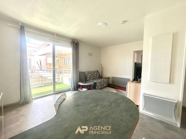T3 Dernier étage avec terrasse, parking et piscine ? Les Minimes La Rochelle 259 500 € **  - Référence  MR686D2