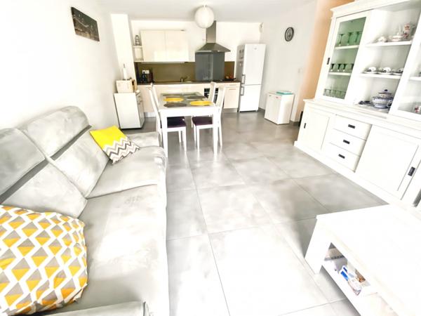 Appartement 3 pièces de 61 m² à Combs-la-Ville (77380)