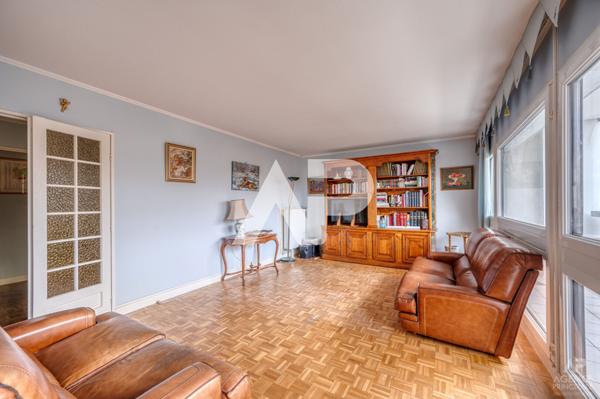 Appartement Rueil Malmaison 4 pièce(s) 75 m² 364 000 € **  - Référence  19887