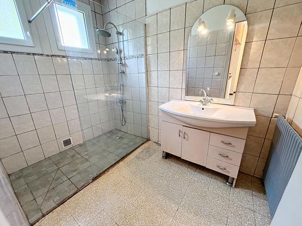 LAVELANET A VENDRE MAISON T4 AVEC JARDIN ET GARAGE