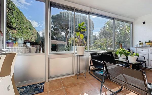 Appartement à vendre    2 pièces • 49 m2 Fréjus