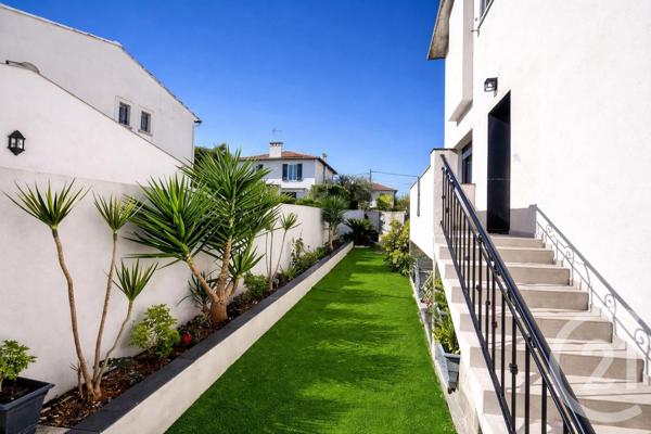 Maison à vendre  10 pièces - 207 m2 ANTIBES - 06