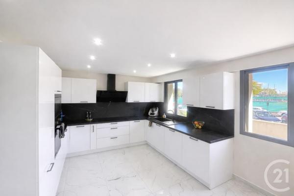 Maison à vendre  10 pièces - 207 m2 ANTIBES - 06