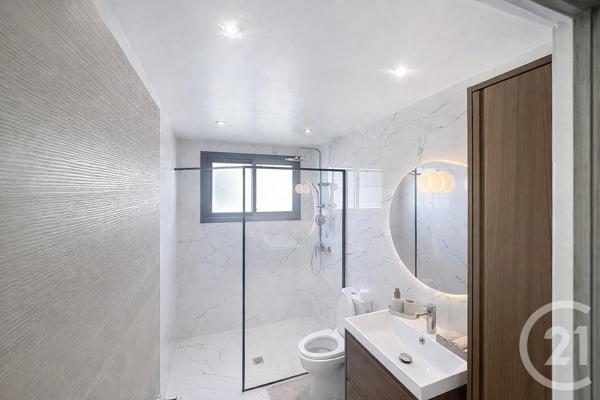 Maison à vendre  10 pièces - 207 m2 ANTIBES - 06