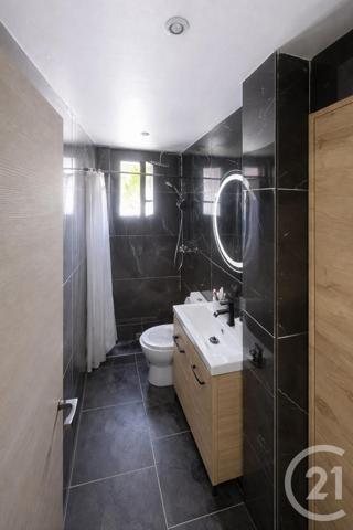 Maison à vendre  10 pièces - 207 m2 ANTIBES - 06