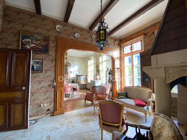 Très belle maison de 8 pièces CREPY (02)