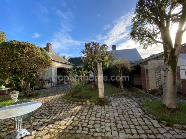 Très belle maison de 8 pièces CREPY (02)