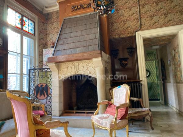 Très belle maison de 8 pièces CREPY (02)
