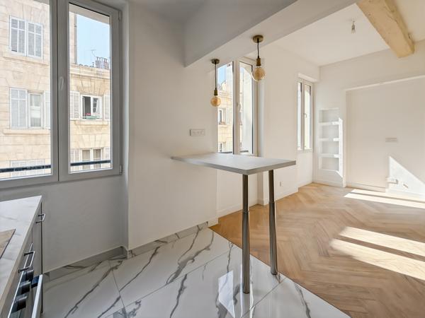 Marseille (13001) 2 pièces 29m² rénové avec climatisation Rue Glandevès Proximité Vieux-Port
