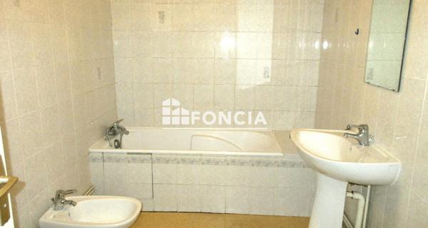 Location Appartement 3 pièces 55.22 m² - Pau 64000