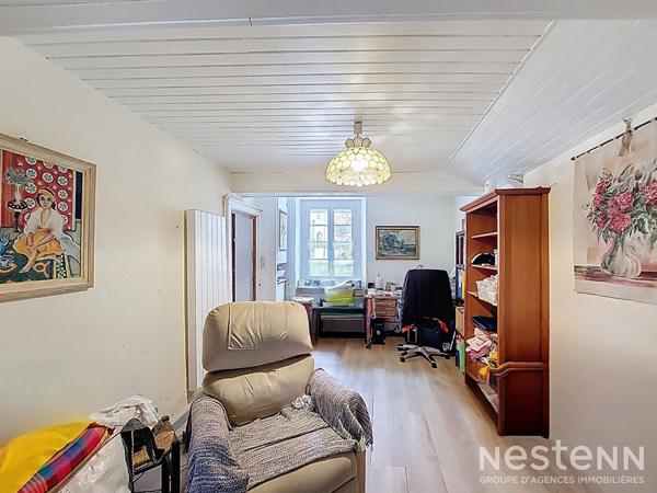 A Vendre Maison de ville en pierre avec cour intérieure au centre de Mézin