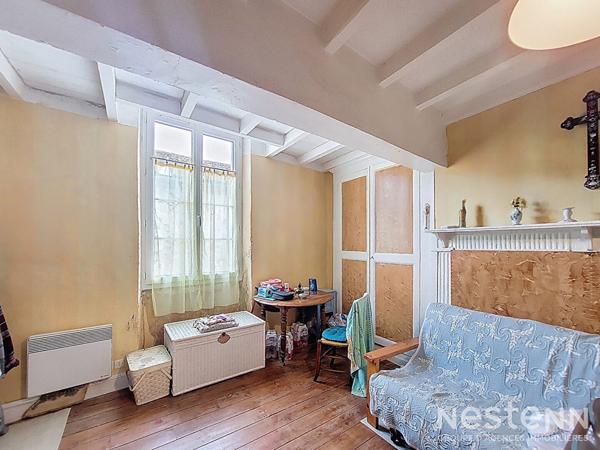 A Vendre Maison de ville en pierre avec cour intérieure au centre de Mézin