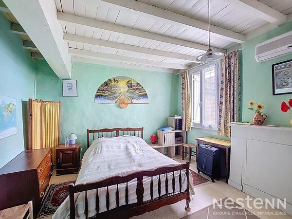 A Vendre Maison de ville en pierre avec cour intérieure au centre de Mézin