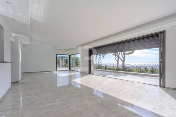 Villa contemporaine de 10 pièces avec vue mer panoramique à vendre à Mougins