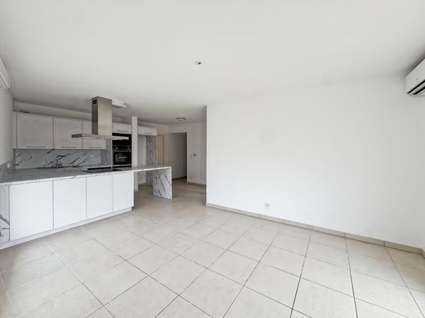 Appartement avec terrasse 4 Pièces à Vendre à Marseille - Quartier Michelet