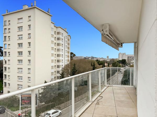 Appartement avec terrasse 4 Pièces à Vendre à Marseille - Quartier Michelet