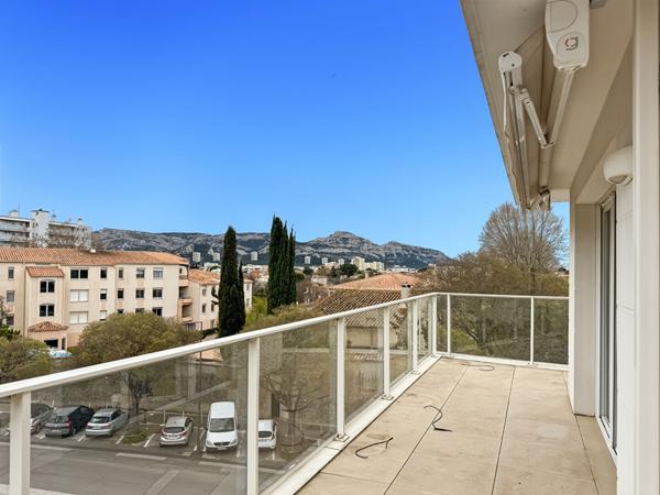 Appartement avec terrasse 4 Pièces à Vendre à Marseille - Quartier Michelet