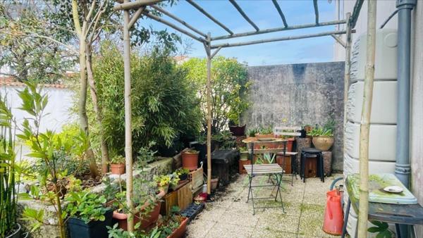 Immeuble à vendre à La Jarrie en Charente-Maritime (17220), ref : 17112-420