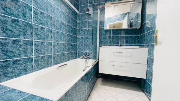 Immeuble à vendre à La Jarrie en Charente-Maritime (17220), ref : 17112-420