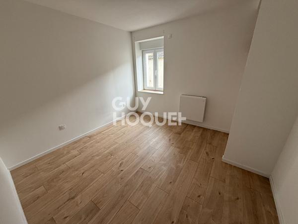 EXCEPTIONNEL UN LOT INDISSOCIABLE DE 2 MAISONS EN CENTRE VILLE DE VENEUX LES SABLONS (3 chambres et la 2nd 1 chambre)