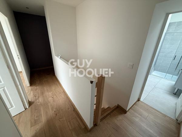 EXCEPTIONNEL UN LOT INDISSOCIABLE DE 2 MAISONS EN CENTRE VILLE DE VENEUX LES SABLONS (3 chambres et la 2nd 1 chambre)