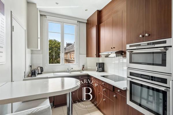 Paris 16ème, Appartement 2 Chambres -  93 m² à vendre