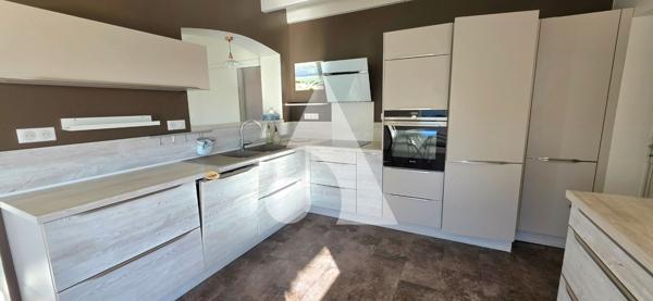 Maison 7 pièces 155.6 m2