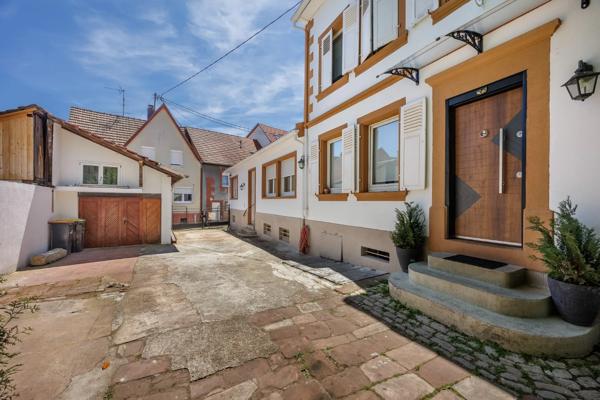 Maison
         8 pièces
        - 218 m² Exclusivité 318 000 € *