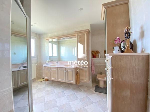 Magnifique maison de 250m² sur parcelle de 2850 m²