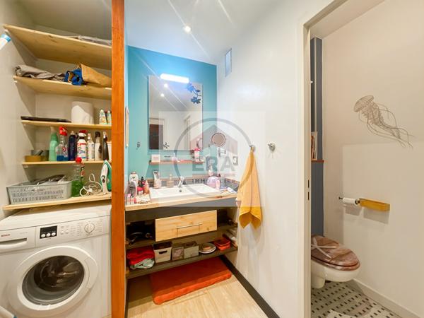 APPARTEMENT 4 PIECES TRAVERSANT DE 80M², COEUR DE VILLE